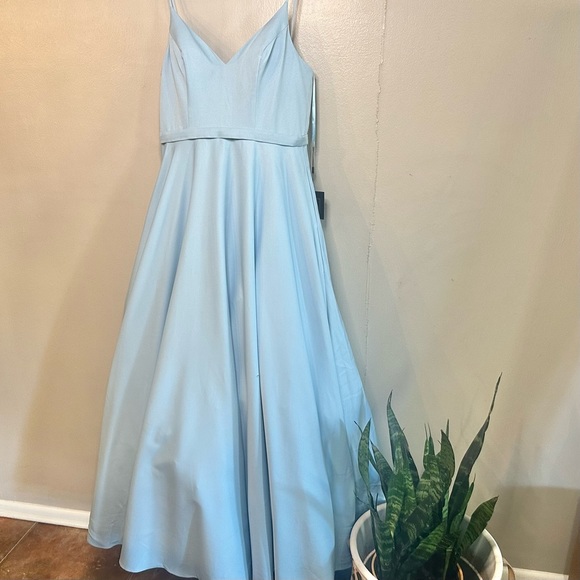 Ieena for Mac Duggal Classic A-Line V-Neck Ballgown Powder Blue Sz12 - Picture 2 of 14